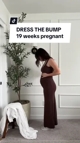 DRESS THE BUMP! 19 weeks pregnant 🤰 @BUMPSUIT #maternityfashion #dressthebump #stylethebumpwithme #bumpfashion #bumpfriendly #bumpsuit #pregnanttiktok #mamatobe #secondtrimester #maternitystyle #fyp #fy #fypシ゚viral #fashioninspo #momfashionblogger #momblogger 