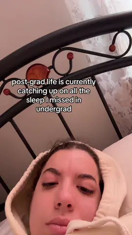 and then in pa school i will never sleep again 🥲  #fypシ #postgrad #postgradlife #college #prepa #naps #slay 