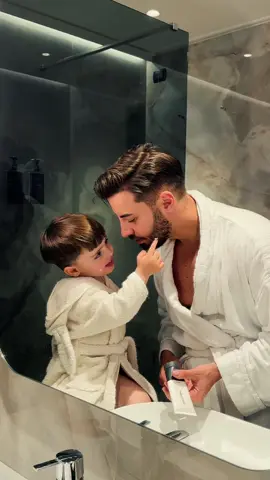🤍 Father and son, always together 🤩 Send this video to your partner if you dream of having a little boy 🤭  #fatherandson #father #viral 