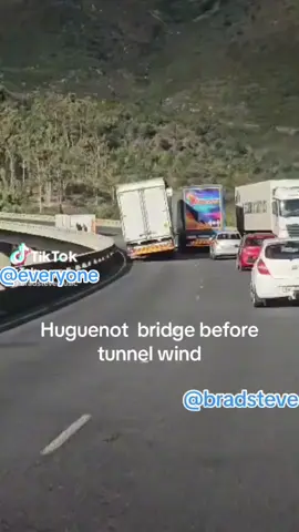 Strong winds in cape town causes a serious truck Accident 😭🙆🏻‍♂️ #accident #crash #wind #capetown #badweather #weather #tunnel #southafrica #viral #foryou #fypシ #update  huguenot tunnel bridge