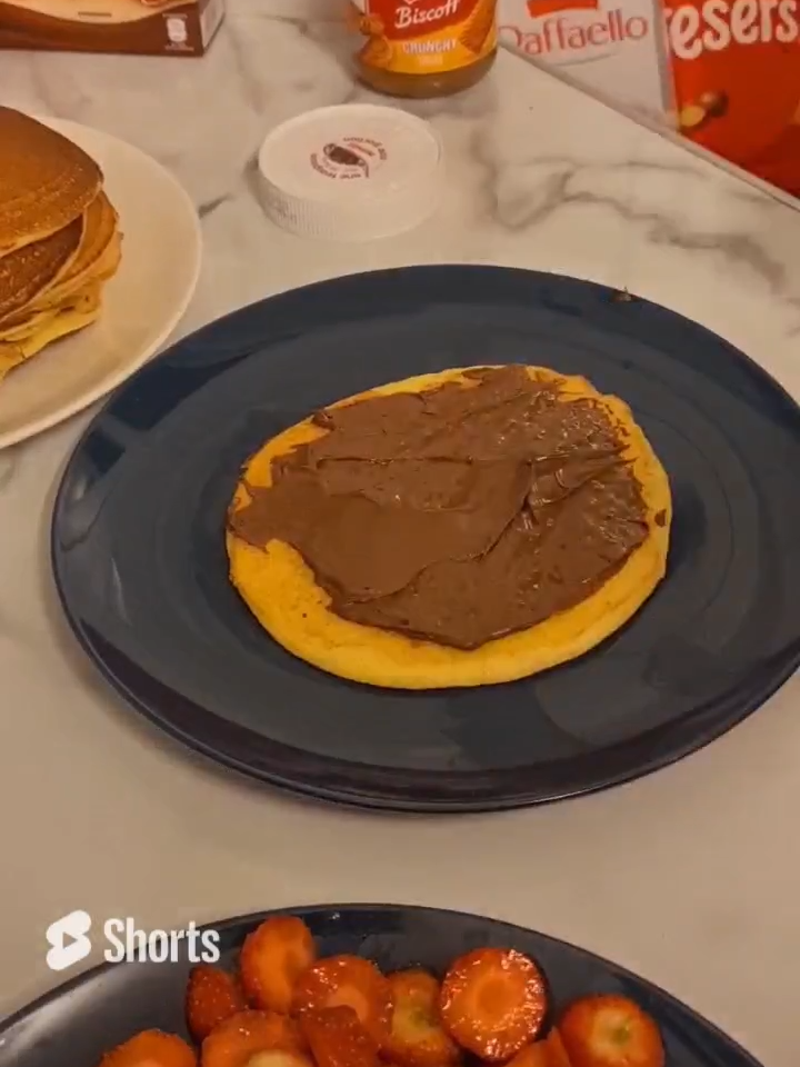 أطيب بان كيك نوتيلا ولوتس ، Nutella and lotus pancakes 🥞 😋