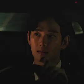 i fell in love with hyunwoo and his car 😍😍 #queenoftears #kimsoohyun #baekhyunwoo 
