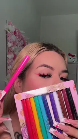 Bright colors > 