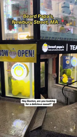 Have you ever try the world best cream puff? Check out @ビアードパパ Beard Papa’s located right on Newbury sreet. Come in different type of breads and different toppings. 🧔‍♂️🍰Vanilla the clasic was our favorite! 🤤beardpapasboston #beardpapas #boston#bostontiktok #bostonfoodies #creampuff #fyp #foryoupage #viral #boston #newburystreet #massachusetts #beardpapa 
