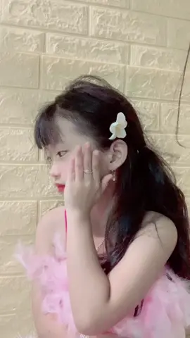 Mẹ cười lên nhé #BảoNgọcNhaTrang #outfitmỗingàycủaNgọc #xh #dancerbảongọc #thờitrangbégái #trend #fyp #yeubenbi 