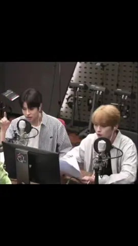 StrayKids voice crack compilation #bangchan #leeknow #changbin #hyunjin #han #felix #seungmin #jeongin #straykids #skz #스트레이키즈 #fypppppppppppppppppppp #xcyzba #foryoupage #fyp #tiktok #viral #kpop #blowthisup #ykiklxno 