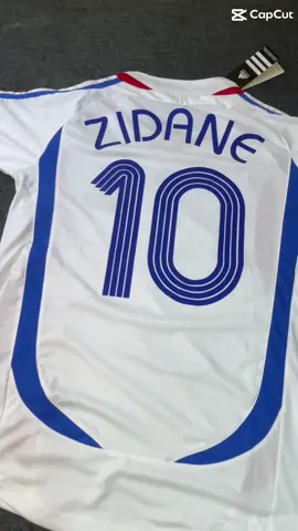 ✨🇫🇷 Available now! Unboxing the iconic white jersey worn by Zidane in the French national team! #ZidaneJersey #France #FootballFashion #Unboxing #InstaFashion #FrenchFootball #LesBleus #FootballKits