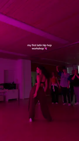 DC: me 💖 I danced to this song as a 10 yrs old, 15 years later it’s the song for my first workshop 😭 full circle moment for me! #dancechallenge #fyp 