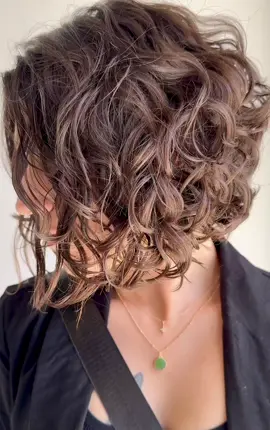HARMONY ✨🌀  . . . #style #angledbob #bob #curlyhair #devacurl #devacut #hair #brunette #hairtok #hairstylechallenge #fyp #viral #trending #new #tiktok #followme #like #video 