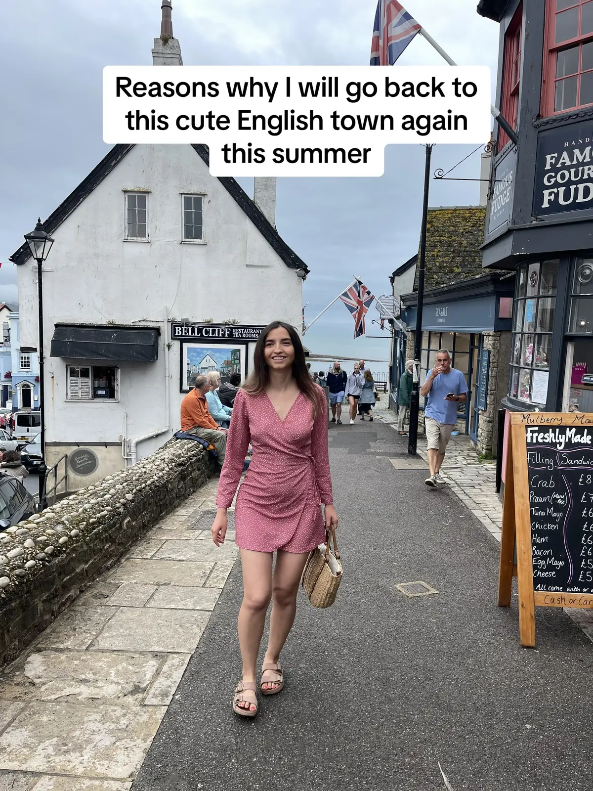 #traveltiktok #uktravel #uktravelblogger #PlacesToVisit #placestogo #lymeregis #thingstodo #dorset 