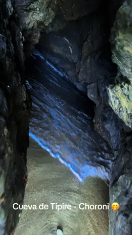 Otro pedacito de mi amado choroni, Cueva de tipire #choroni #choronivenezuela #mar #cueva 
