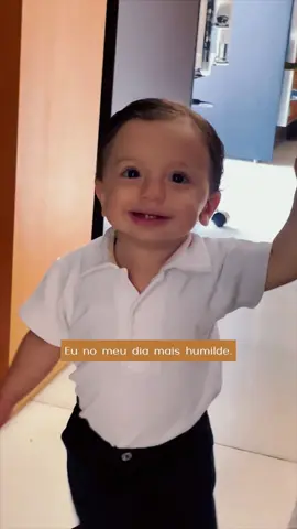 ele veio mostrar o lookinho do dia pra vocês 😍