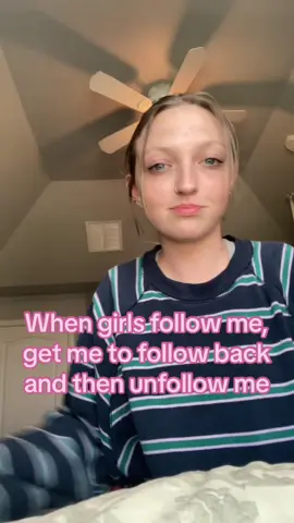 It makes me so sad when I see they unfollowed me #fyp #fypシ #contentcreator #newinfluencer #newcreator #creatorsearchinsights #byebye #arianagrande 