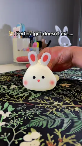 It is a perfect gift for anyone, I gave it to my dad and he loved it🥰🤩 #cute #bunny #lamp #light #led #viral #fyp #giftideas #giftideas #TikTokMadeMeBuyIt #asmr 