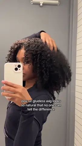 the amount of compliments i got w this hair🤗 @VSHOW HAIR @VSHOW HAIR Shop  #vshow #fyp #gluelesswig #hairinfluencer #gsimonec 