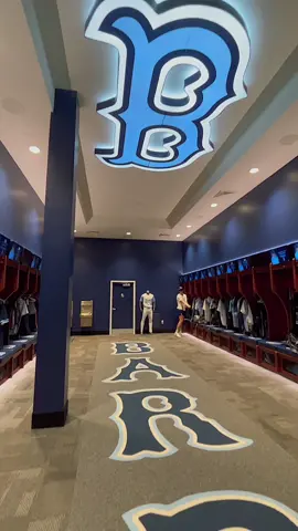 This is a public high school 😮 #baseball #highschool #college #d1 #athlete #MLB #baseballtiktok #d1athlete #viral #baseballszn #maxclark #perfectgame #louisianacheck #CollegeFootball 