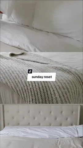happy sunday 🤍🧼🫧 used the first Sunday morning of the month to clean up a bit so i can rest and recharge for the week. Going into my week with a clean space and a clear mind ✨ are you a Sunday cleaner? 