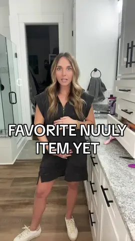 Okay @nuuly you hooked me with this one!   #cluubnuuly #nuulypartner #nuuly #bumpfit #teacherootd #OOTD #pregnant 