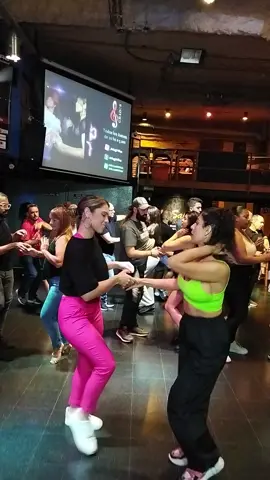 Clases y Social todos los Jueves!!! 😍 20 HS Clases de Bachata desde Cero 😃 Con @gabrielayvictoria.bachata ❤️ Si querés dar tus primeros pasos, venite es acá! 🥰 Social de 23 a 05 AM 💃🕺 Con 2 pistas de bachata y 1 pista de salsa para bailar toda la noche!!!  Mas info y otras consultas por Whatsapp 📱549 114030 2674 Donde❓ Yatay 961 Almagro CABA  @lasalseracom #bachata #seisgrados #bachatasensual #bachatadancing #bachatadance #bachatalove #bachatafusion #bachatamusic #bachataurbana  #bachatalovers #bachateros  #bachatadancers #bachatastyle #bachatatime  #lovebachata #bachatanight #bachatera   #socialdance #welovebachata  #bachatasensual #bachatavideo #socialdancetv #baile