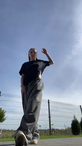 love this dance😍😍 dc:@ig: daniellebulot #fyp #dance #trend #dancer #dancechallenge #viral #dc #hiphop #fypシ #trending 