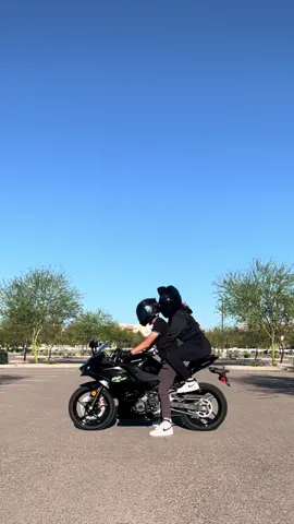Picking up my backpack 🎒🖤                            #motorcycle #fyp #biketok #bikecouple #motorcyclebackpack 
