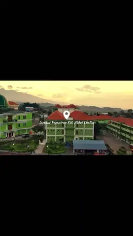 Universitas KH Abdul Chalim Mojokerto  #mudamendunia #greencampus #mojokerto #pegunungan 