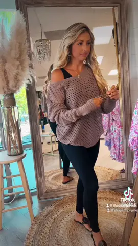 So many requests to bring back our “Best Adventure” open knit tops and good news… THEYRE HERE! #snoozelose #casualootd #tryon #outfitinspo 