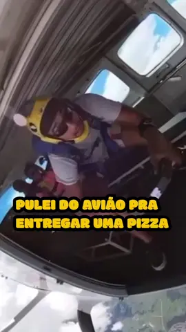 A primeira entrega de pizza aerea 🍕🔥 #gabrielfarrel #bordaelenha #skydive #pizza #aviao 