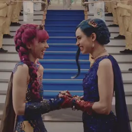 that one mutual who doesnt play about 2010s disney channel original movie wlw ships #mevie #maldescendants #eviedescendants #descendants #dovecameron #sofiacarson #vsp #edit 