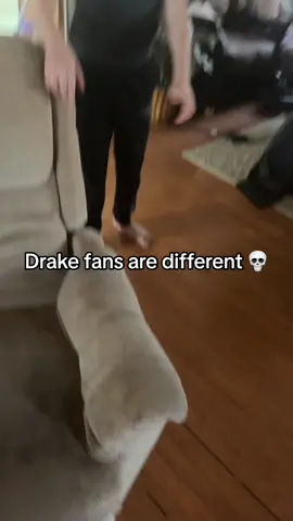 “Embarassingggg 💅” #fyp #foryou #foryoupage #trend #trending #viral #cringe #funny #drake #onedance #meme #viralvideo 
