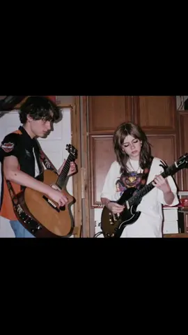 iris 🍂 #fyp #foryou #aesthetic #viral #movie #grunge #cinema #song #metalhead #iris #indierock #guitar #usa #couple #fypシ 