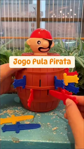 Você já jogou o Pula Pirata?  #brinquedo #brinquedos #brinquedoteca #brinquedosensorial #brinquedoeducativo #brinquedoartesanal #brinquedoinfantil  #diversão #crianças #criança #interkids #rockyorobô #brincando #brincadeiras #aprendendo #jogando #bebes #meninas #meninos #infantil #jogos 