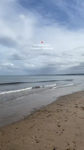 Portobello (Porty) Beach, Edinburgh 📍 This vibrant seaside town within 20 minutes from Edinburgh’s centre is the perfect trip out if you’re wanting to step out of the hustle and bustle to see the coast. The beach is clean and there’s plenty of cafes, restaurants, charity shops and more! #edinburgh #glasgow #Scotland #visitscotland #fyp #travel #edinburghdayout  Day trips from Edinburgh Things to do in Edinburgh Scotland seaside town