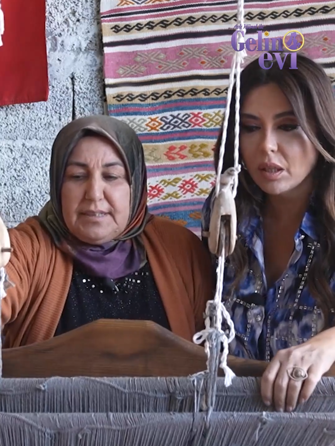 #AslıHünel ve #gelinler 'Çulfalık' dokuma tezgahında! #GelinEvi #Neİzlesem @gelinevitv