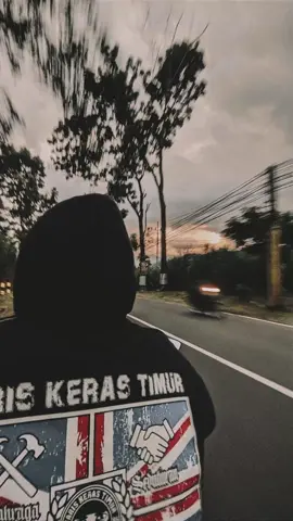 semot nguntal santen  meniko luput terusno dewe . #gariskerastimur🇬🇧 #gkt #hariraya #lebaran2024 #pagarnusaindonesia #pagarnusa86💚🔱 #kandangan24jam #fyyyyppppppp 