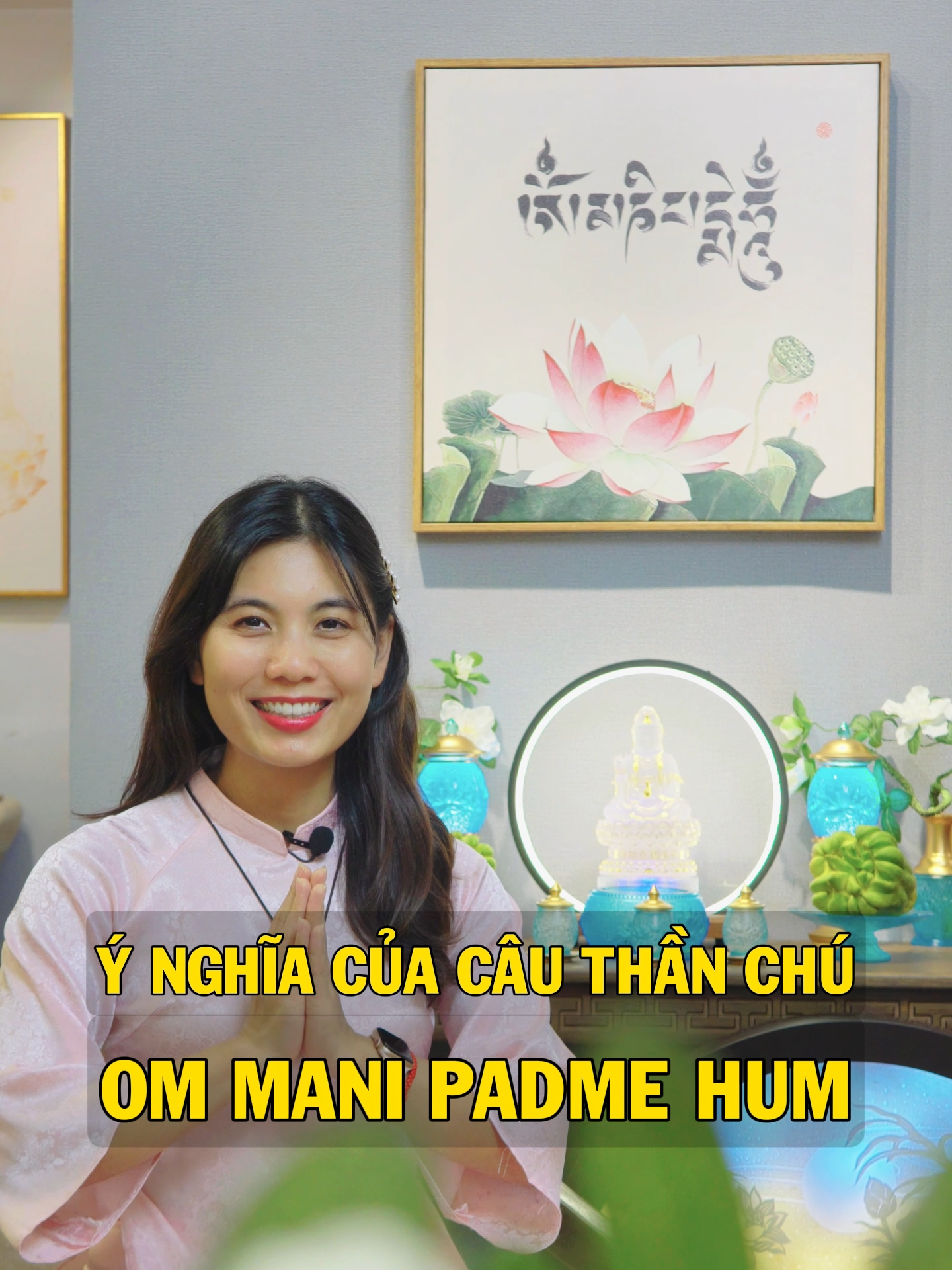 Ý nghĩa câu thần chú Om mani padme hum Om Mani Padme Hum được dịch ra là “Viên ngọc quý trong hoa sen”. Thật tiếc nếu chúng ta trì niệm mà không hiểu ý nghĩa của câu thần chú này. Ngài Tuyên Hóa khi nói về thần chú này cũng đã nói, 6 chữ trong thần chú tương ứng với 6 luồng sức mạnh.  “Om”: Được xem là lời dẫn, thường là từ đầu tiên xuất hiện trong các câu thần chú. Từ “Om” cũng có thể là tượng trưng của thân thể, lời nói hay trí tuệ của một vị Phật. Từ “Om” vang lên sức mạnh có thể rung chuyển đất trời, bao bọc cả vũ trụ, khiến quỷ thần không dám tới gần, tất cả đều phải chắp tay lại.  “Mani”: Được hiểu là “viên ngọc như ý”, thể hiện cho tâm bồ đề của Quán Thế  m Bồ Tát, trọn vẹn và trong sạch, không nhiễm chút vết nhơ nào. Viên ngọc này cũng là lòng thành luôn hướng tới sự giác ngộ, lòng từ bi và tình yêu thương.  Từ đó, “viên ngọc” này có thể phát ra sức mạnh, đáp ứng mọi sở nguyện của mọi người, tất cả đều được như ý.  “Padme”: Được hiểu là bên trong đóa hoa sen, ý chỉ tâm thức của con người hay một điểm dừng để giới hạn tâm trí, hạn chế tâm người phiền não, hình thành những suy nghĩ sai lệch, mê muội. Padme chính là cơ hội để con người mở rộng trí tuệ, phát triển những năng lực thuần khiết tiềm tàng trong cơ thể. “Hum”: Được hiểu là tự ngã thành tựu. chữ Hum kết thúc một câu chú cũng có nghĩa là lúc này, sự giác ngộ đã được thắp sáng bên trong chúng ra, một trí tuệ sáng suốt đang được phát triển, lòng từ bi, tránh xa khỏi sự sân si, tham lam. Vậy thì, chúng ta có thể tạm hiểu thần chú “Om Mani Padme Hum” có nghĩa rằng mỗi chúng sinh đều là một tâm sen hay một viên ngọc quý. Sau khi trì niệm câu thần chú Om Mani Padme Hum, tâm trí sáng suốt, tránh xa sự vô minh, khiến chúng ta phát hiện ra năng lực, trí tuệ của bản thân, tâm bồ đề ẩn dật bên trong mình.  Trong Phật giáo, Om Mani Padme Hum nói ngắn gọn chính là “tâm Bồ đề nở trong lòng người”, để thể hiện để cho trí tuệ sáng ngợi, lòng từ bi tinh khiết được thắp sáng. #ommanipadmehum #phatphap #phatphapnhiemmau #manidecor #gocnhobinhan #quanambotat #thanchu #thanchumattong