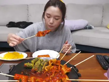 👉 mukbang chả có cay & bánh gạo cay hàn quốc  #eatingsounds #yummyfood #mukbangkoreafood #hamzykorea #hamzymukbang #themmukbang #foodiehanquoc #fooddoan  #meanuongmukbang #Foodie #xuhuongtiktok #fyp 