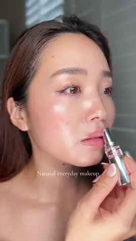 Natural everyday makeup🩷 @Hourglass Cosmetics unlocked mascara, @Kosas nrow pop nano, @Saie dew blush sweetie, hourglass gel liner VOYEUR, @YSL Beauty loveshine 150🩷 #makeup #dailymakeup #naturalmakeup #minimalistmakeup 