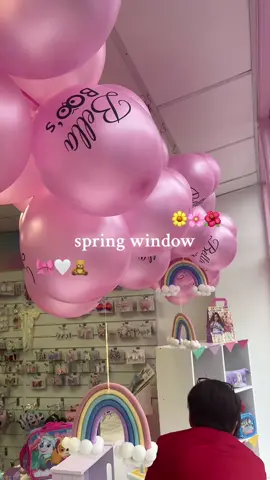 how GORGEOUS!!🌼🤍🛍️💖✨🌸#fypシ゚viral #fyp #window #spring #shopping #pastel #trending #whenyouwalkby #girl #coquette 