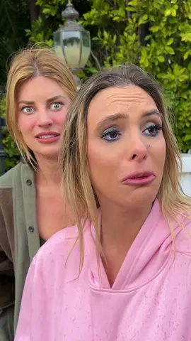 When your best feiend has another best friend 😒🤦‍♀️ @Lele Pons @Tayray Texas 