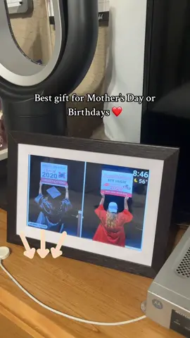 Digital Picture frame. Mothers day is coming up. #mothersday #gift #frame #picture #mom #fyp #tiktok #shop #coupon #bekind #nohate 