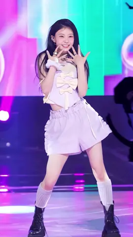 #MOKA : am i the only one that see’s Sana in her ? 😭 || Moka illit magnetic fancam #kpopfyp #dance #fypシ #magnetic #illit #fancam #viral 