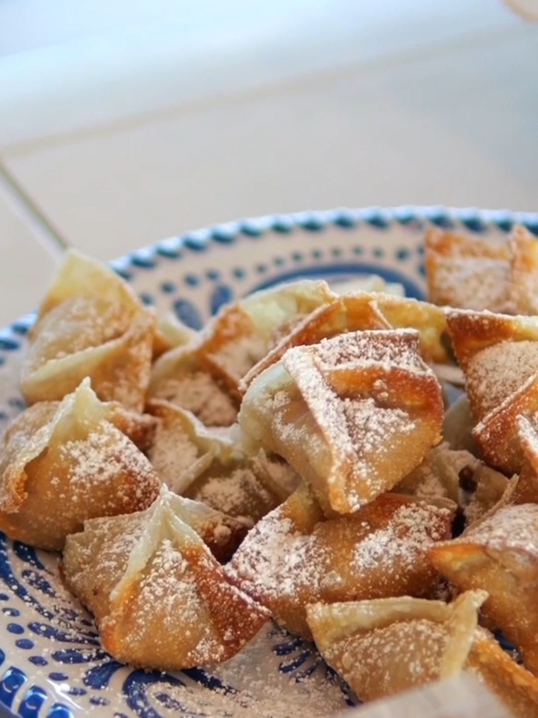 Cinnamon Bun Wontons #belowdeck #yacht #chef #crew #yachtie #food #cooking