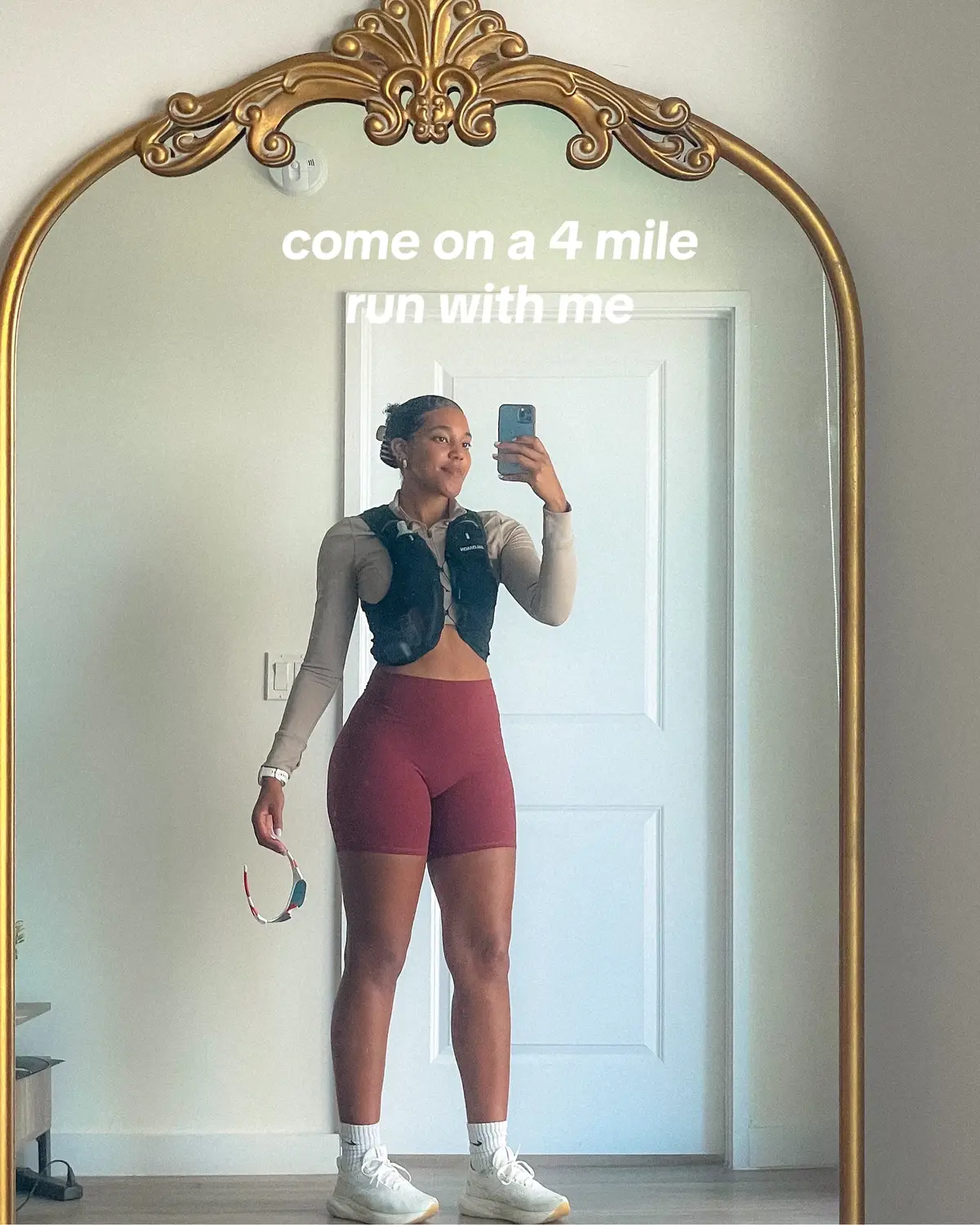 As a beginner, who is slowly learning to fall in love with running. 😌 Make sure you’re fueling your body before, and that you are warming up your legs to prevent injuries. 💪🏾 Also, a cute outfit usually makes you feel more confident, and makes the run more enjoyable 😅 #Running #runningtiktok #runningtok #beginnerrunner #beginnerrunnermotivation #beginnerrunners #comeonarunwithme 