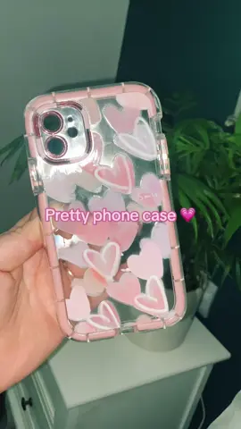 Needed a new phone case😍💗 #fyp #foryou #fy #fyy #fypシ #spotlight #tiktokmademebuyit #foryoupage #april #phone #case #heart #bargain #deals #accessories 