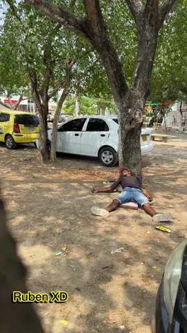 El 🧟‍♂️dormilón 😂🤣#viral #tendencia #humor 