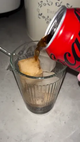 **SOUND UP** This made me get goosebumps!🤤 #ASMR #goviral #trendingtiktok #trendin #foryou #icecolddrinks #cocacolachallenge #goosebumps #foryourpage #foryoupageofficiall 