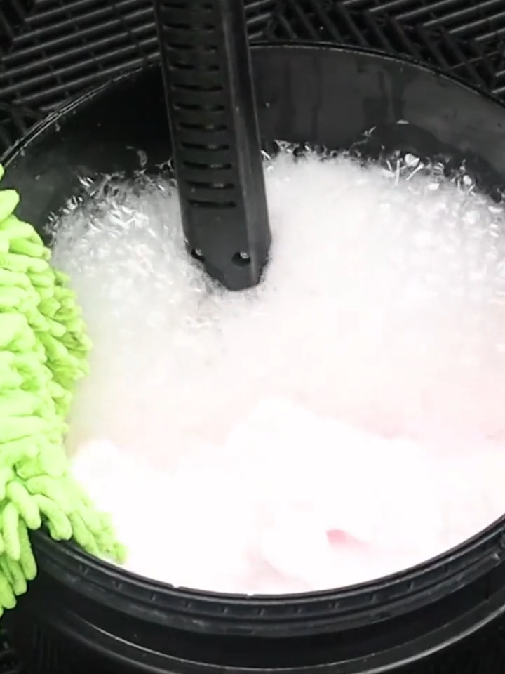Quer uma lavagem prática com MUITA ESPUMA e um resultado INCRÍVEL? Te dou 9 segundos para você se apaixonar por 1 produto… #Protelim #PowerWash #Limpeza #Cuidados #Restauracao #LavaAuto