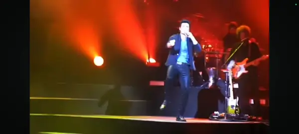 Bailando apretados, Bailando pegados, Bailando dos corazones ❤️❤️💃💃 en esta canción de amor. @Chayanne @TEAM CHAYANNE ECUADOR #teamchayanneecuador #Chayanne 🇪🇨🇪🇨🇪🇨