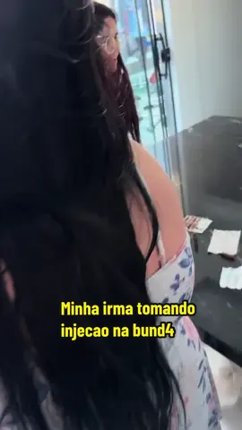 Minha irma tomando injeçao… Que drama!! #fy #irmã #meme #vidadefamilia  #diadia 